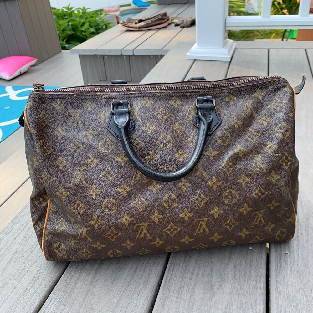 Louis Vuitton Speedy 35